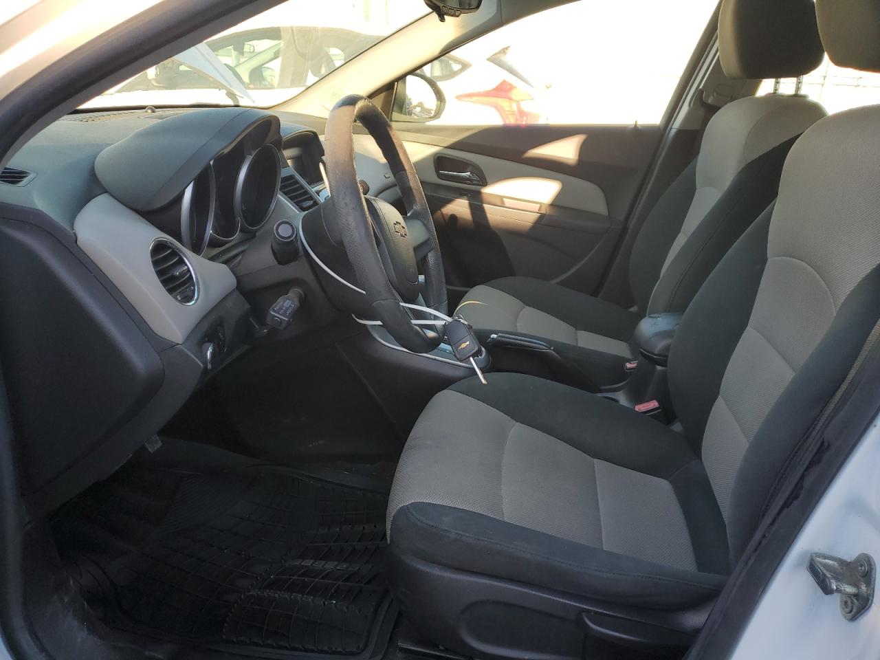 2012 Chevrolet Cruze - Image 7