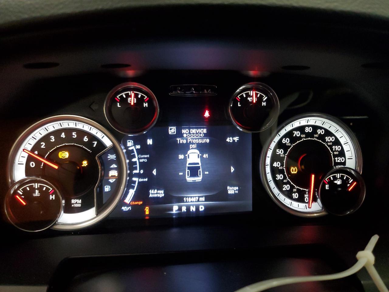 2016 RAM 1500 - Image 9