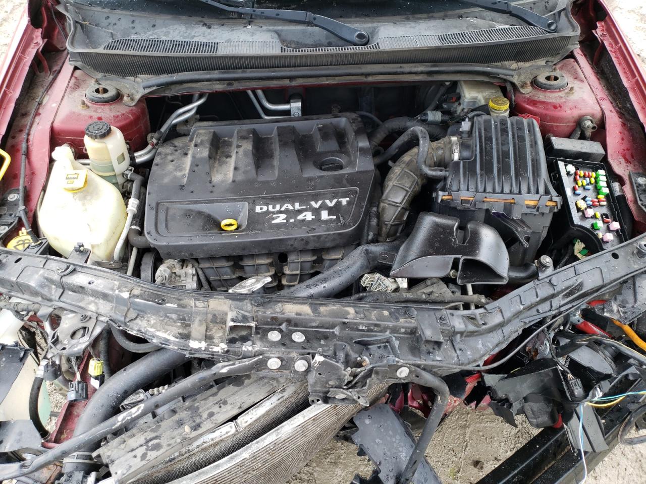 2013 Chrysler 200 - Image 12