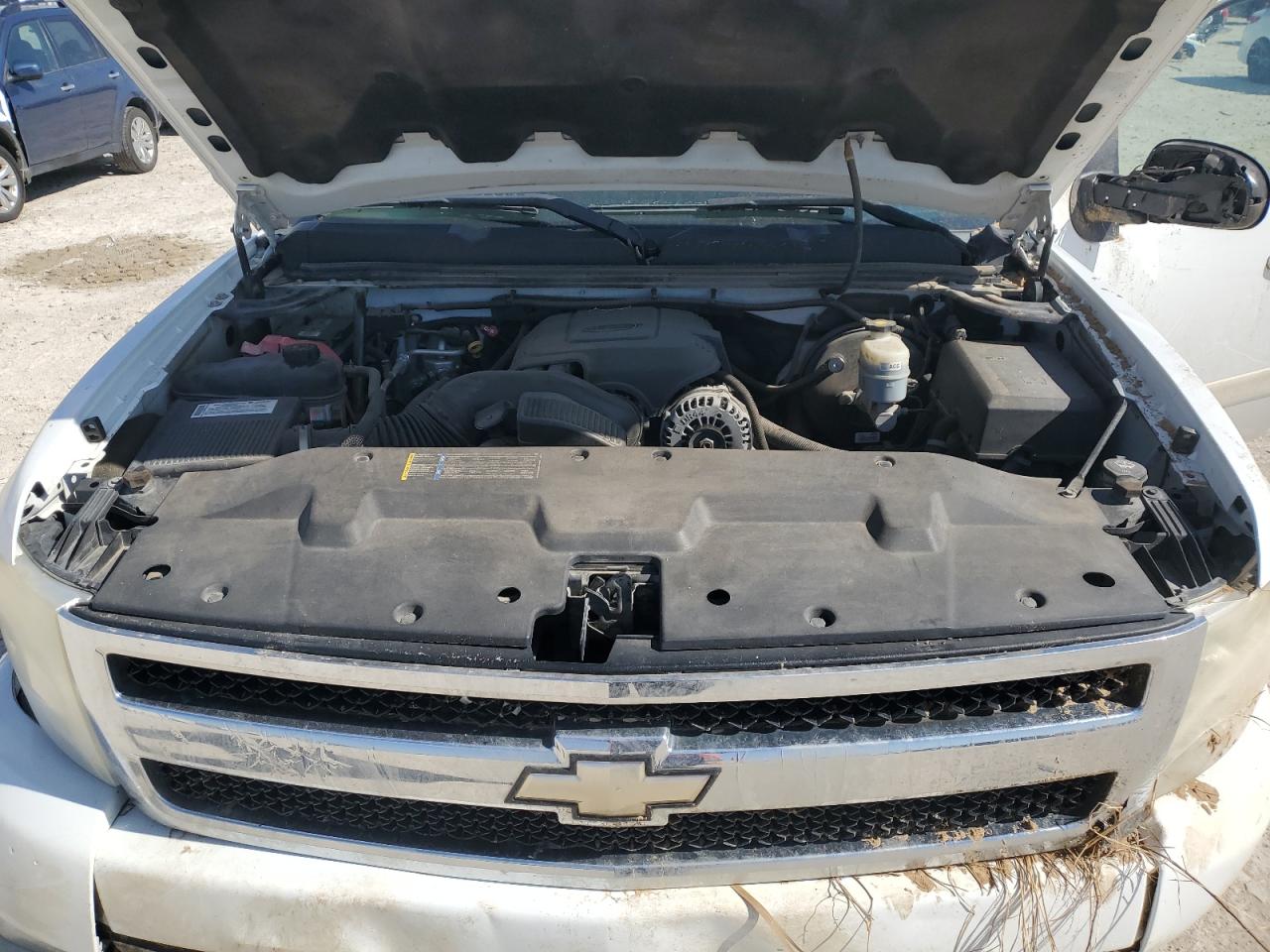 2007 Chevrolet Silverado - Image 12