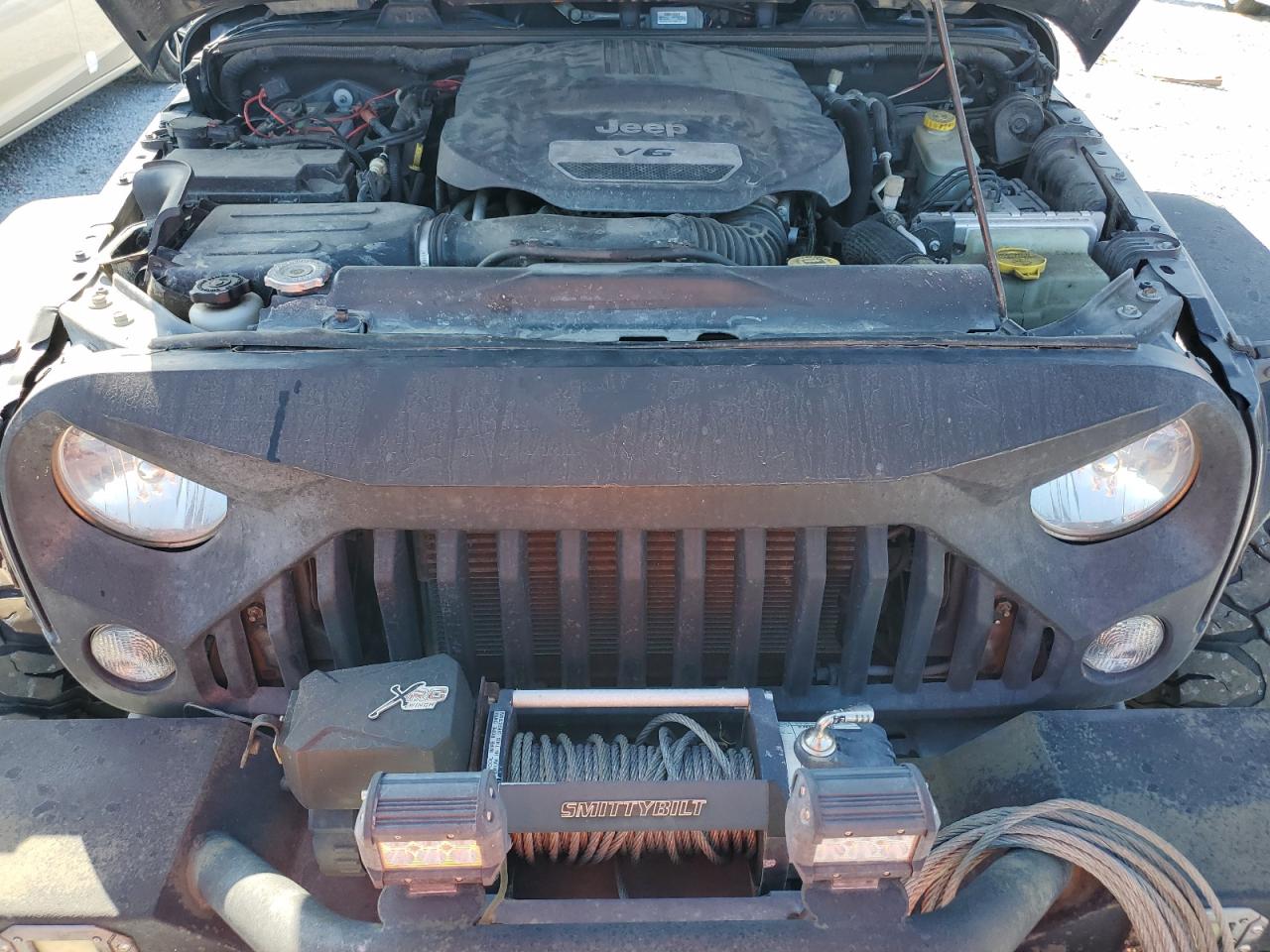 2016 Jeep Wrangler - Image 11