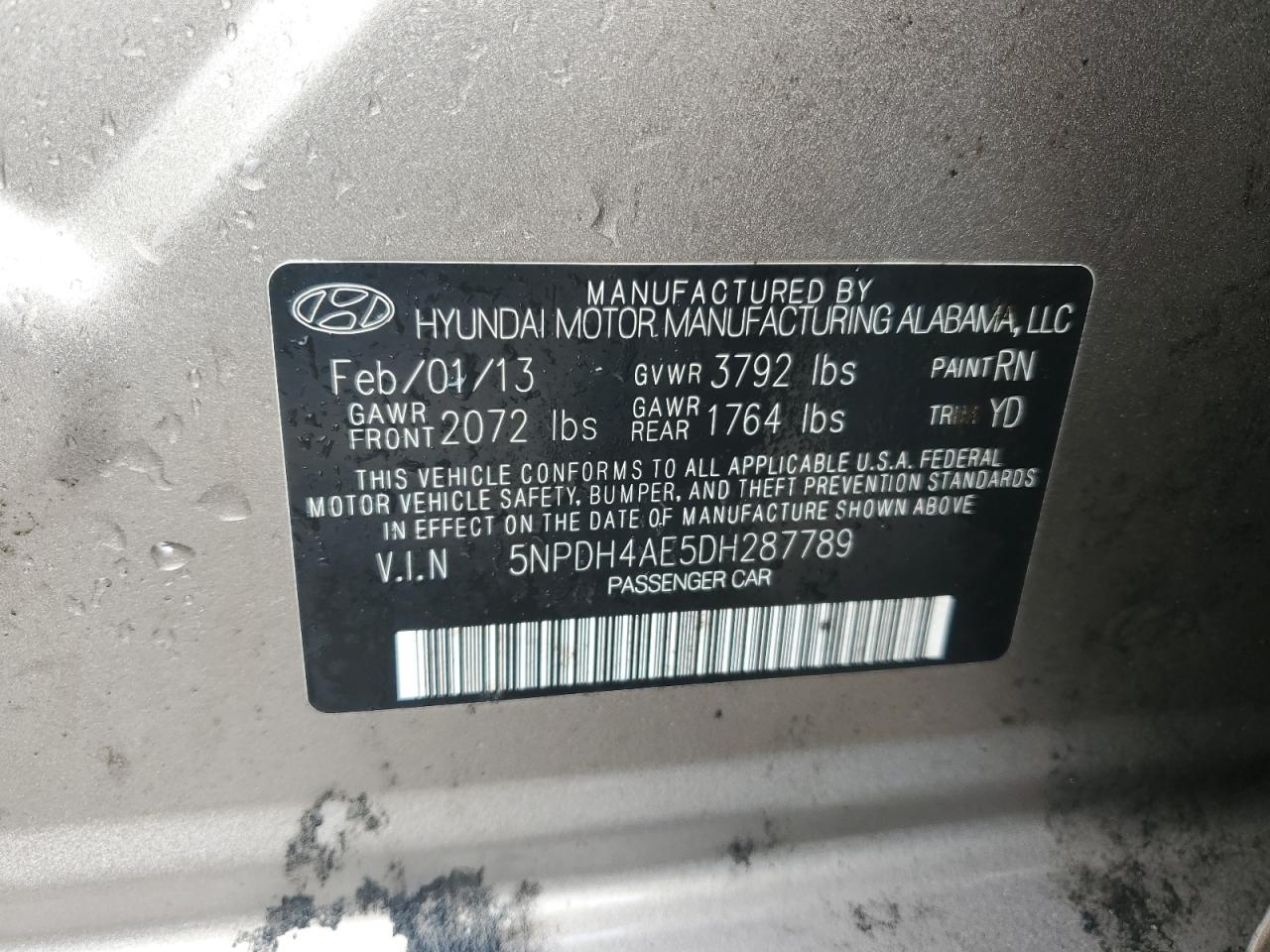 2013 Hyundai Elantra - Image 12