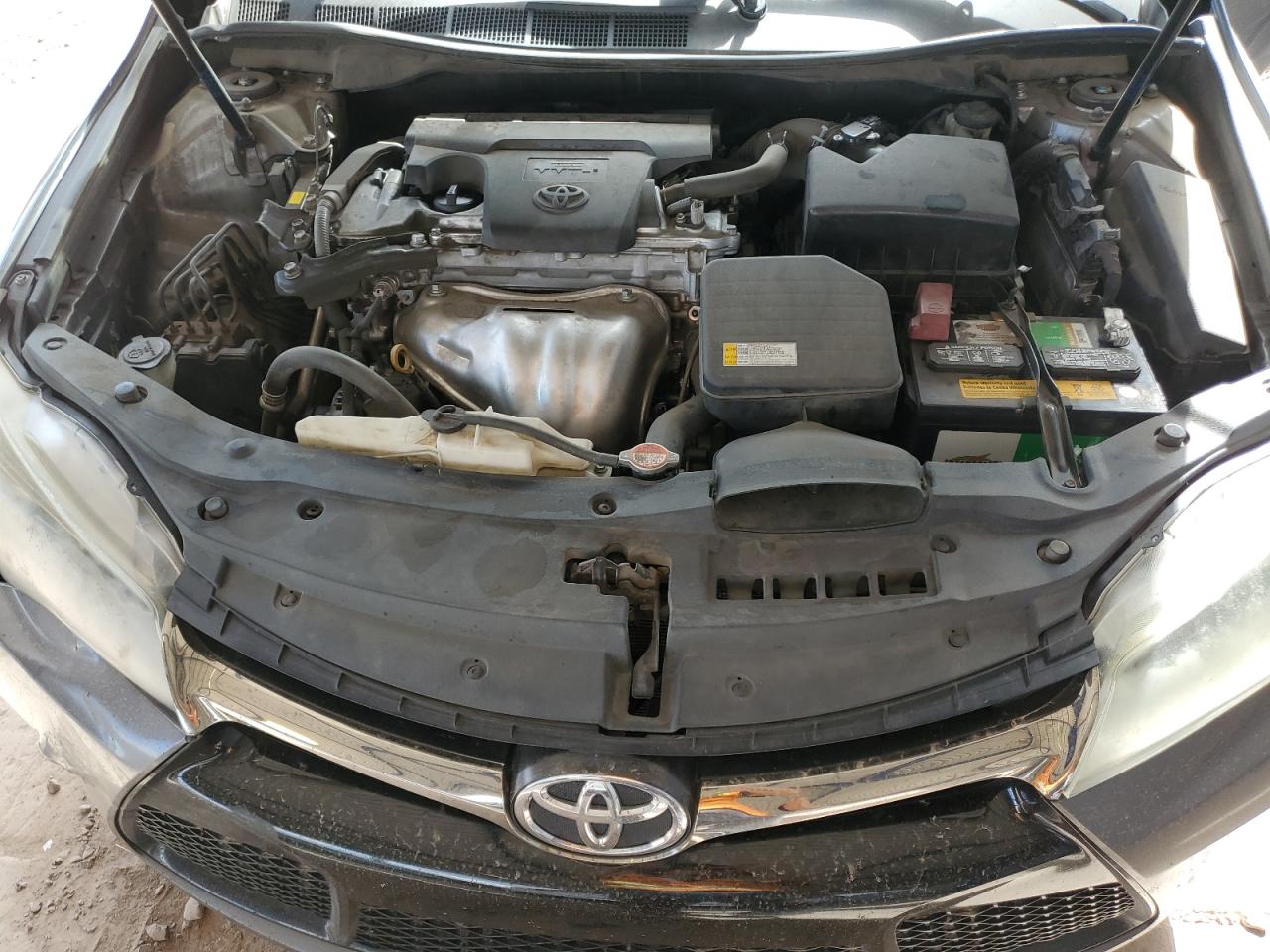 2016 Toyota Camry - Image 11