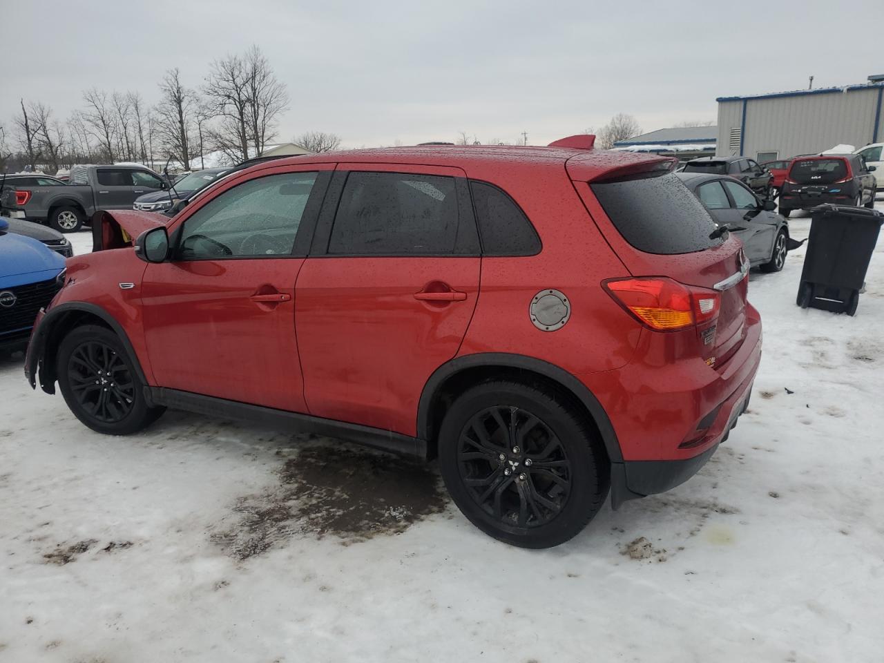 2018 Mitsubishi Outlander - Image 2