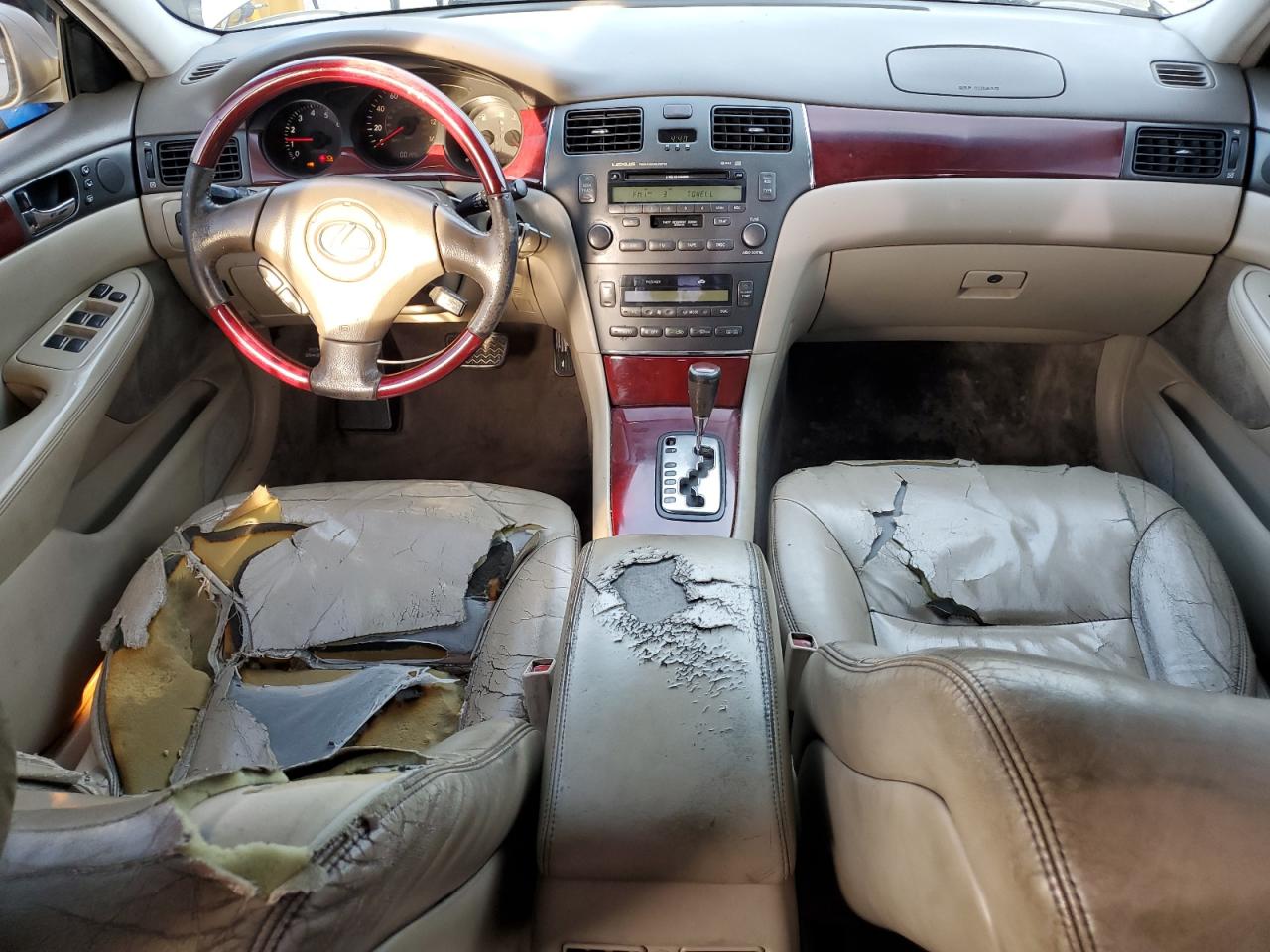 2003 Lexus ES - Image 8