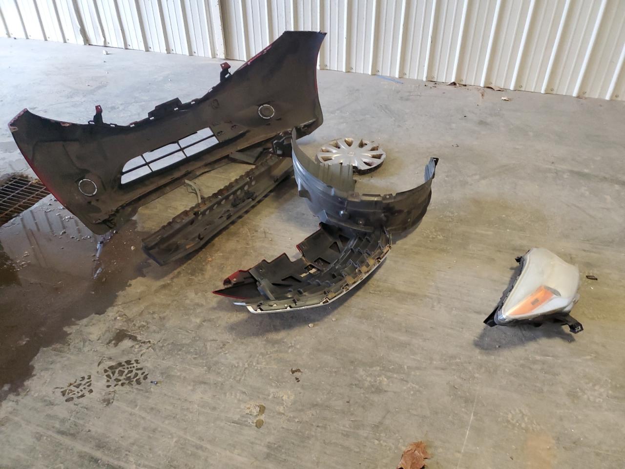 2015 Nissan Versa - Image 12