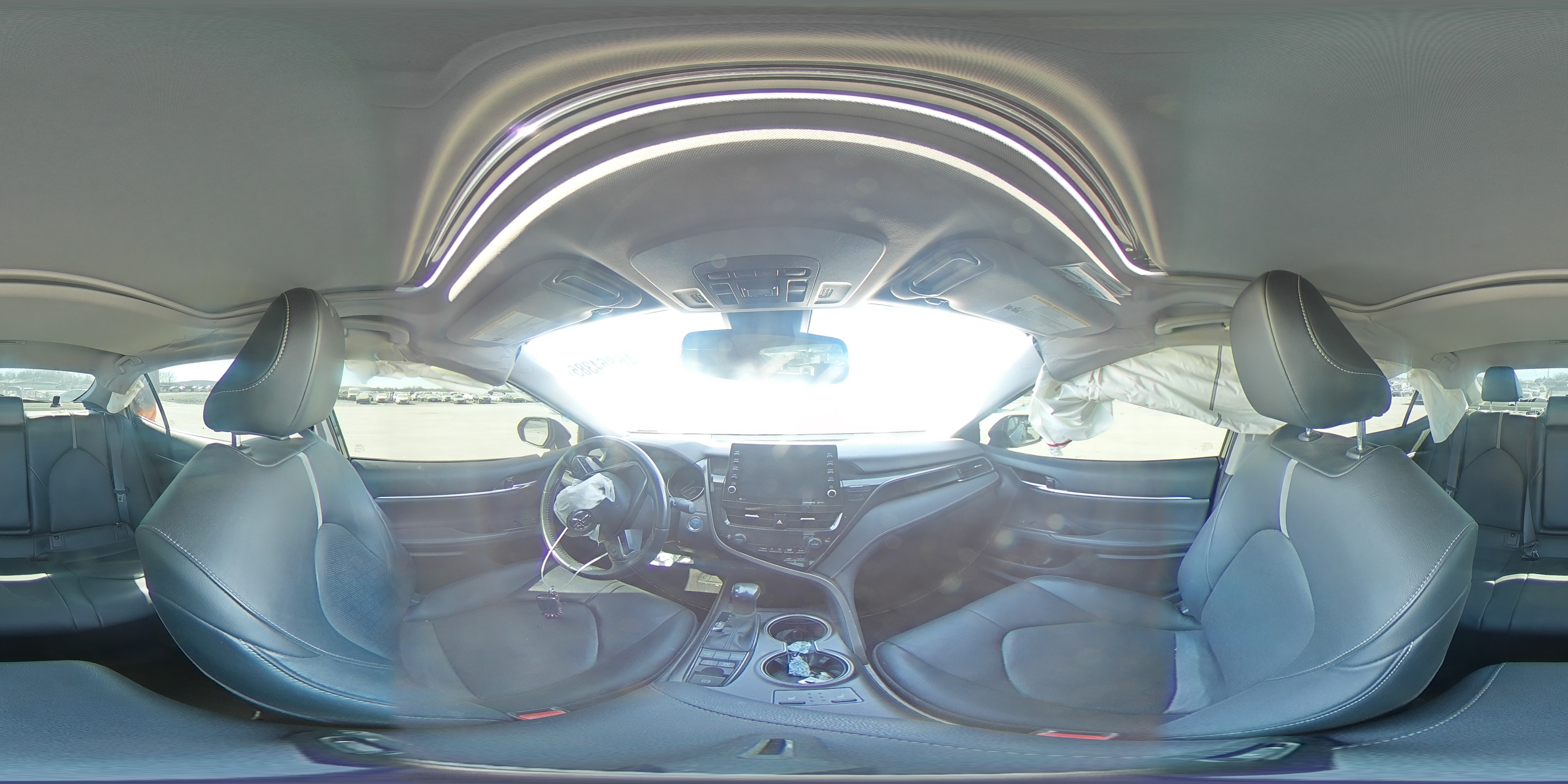 2021 Toyota Camry - Image 12