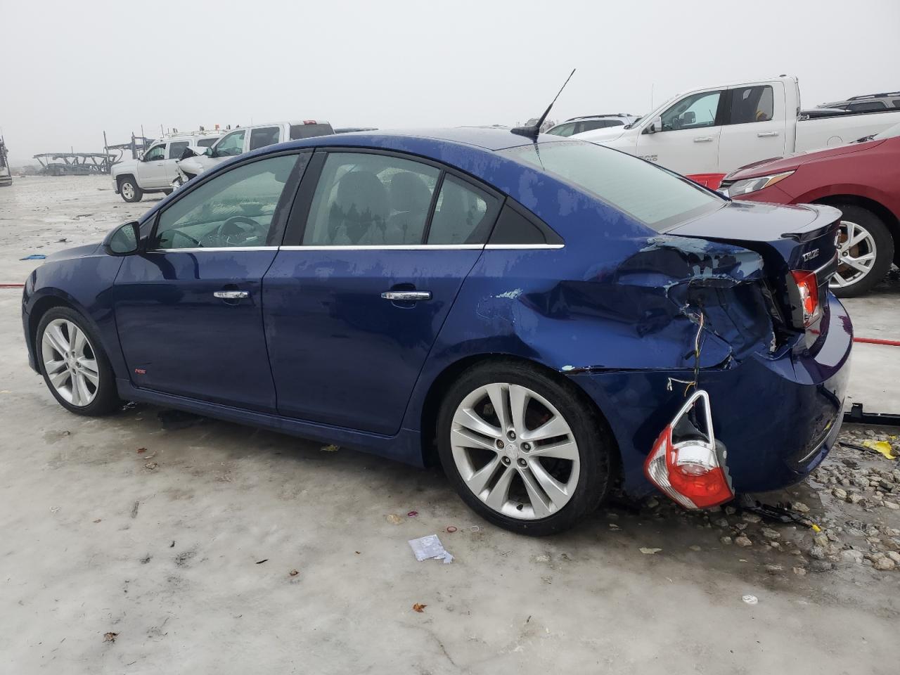 2013 Chevrolet Cruze - Image 2
