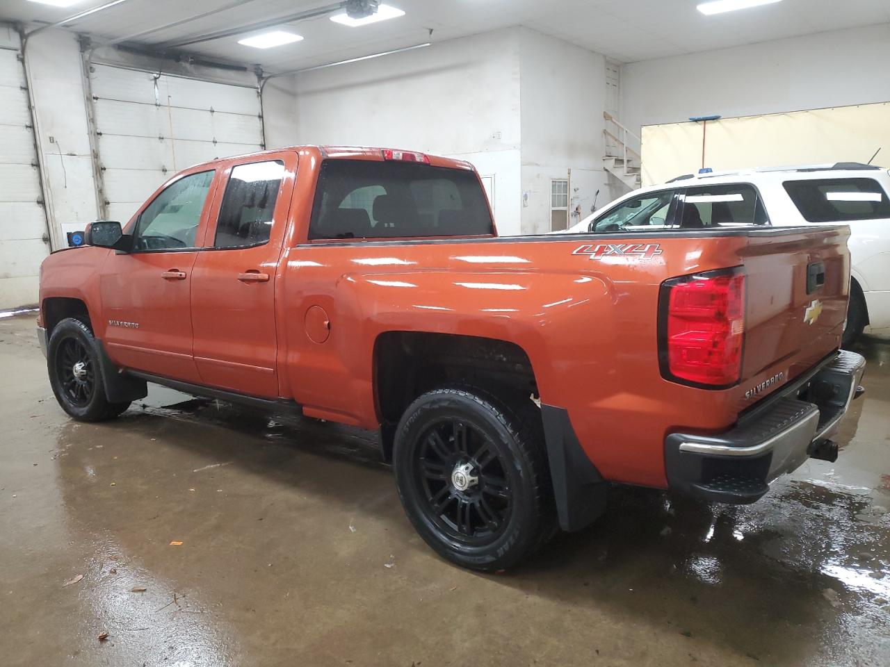 2015 Chevrolet Silverado - Image 2