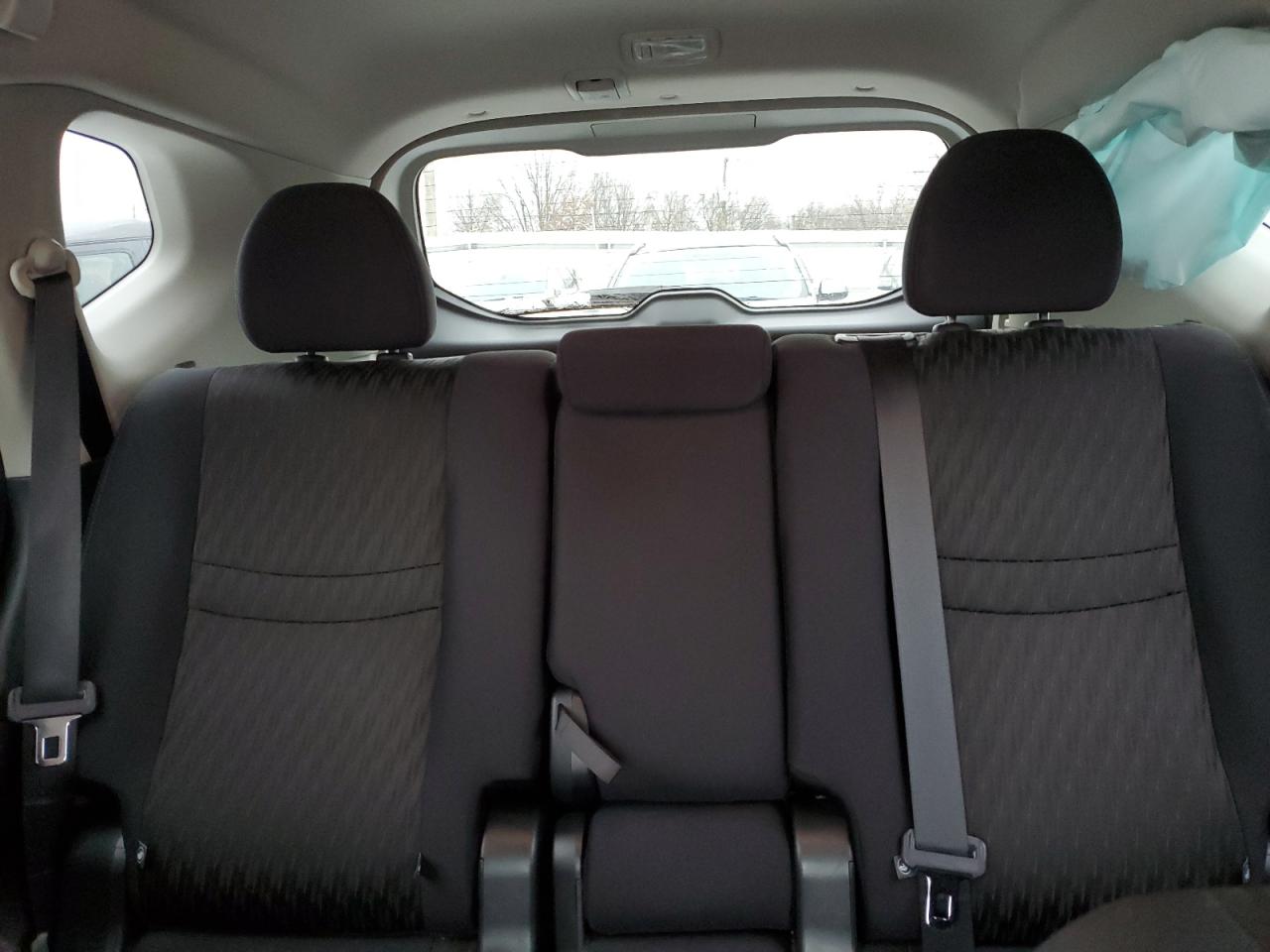 2018 Nissan Rogue - Image 10