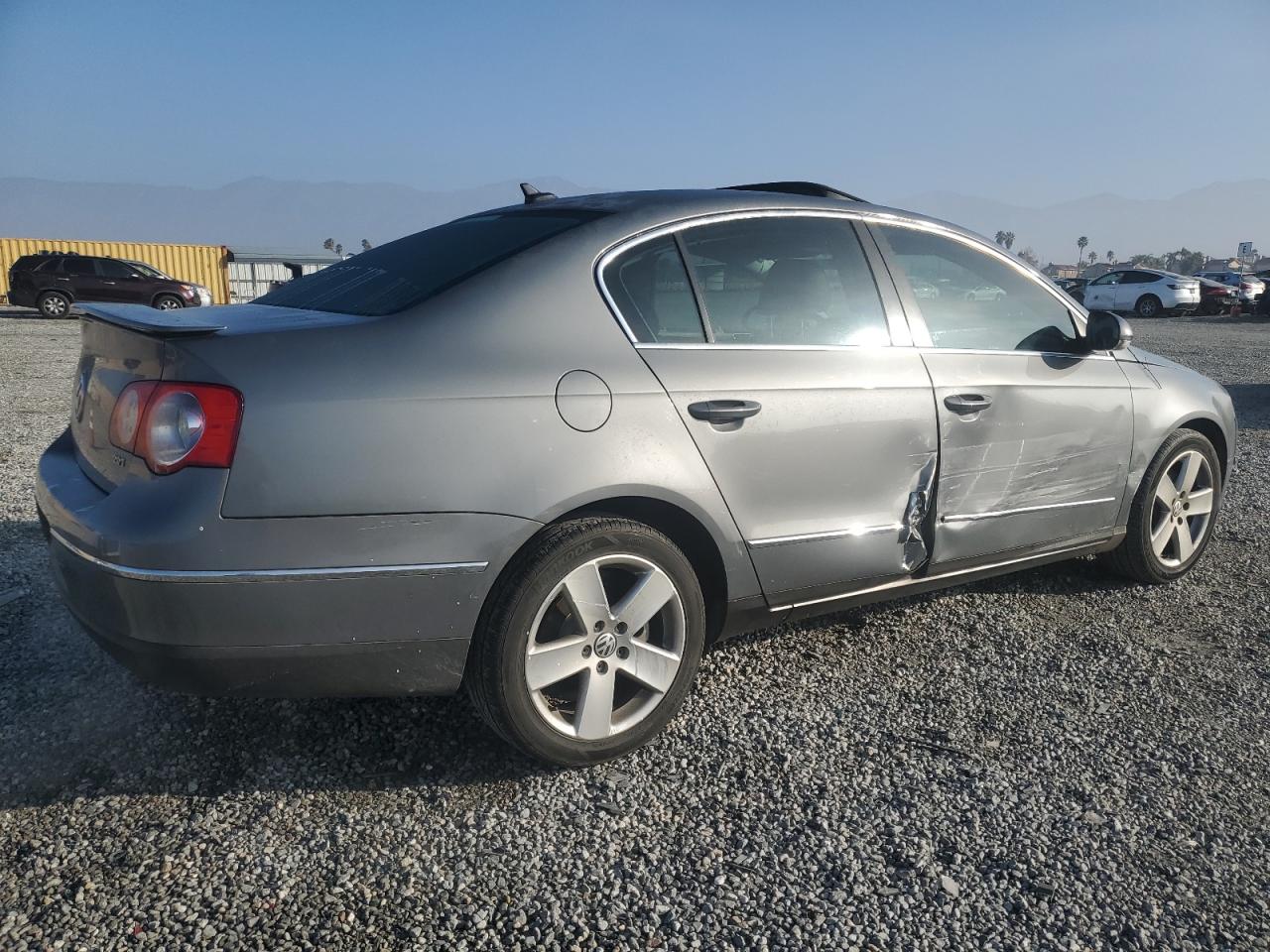 2008 Volkswagen Passat - Image 3