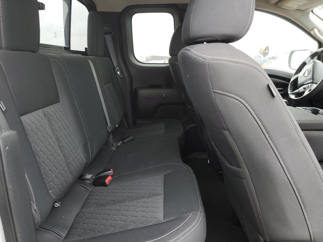 2017 Nissan Titan - Image 10