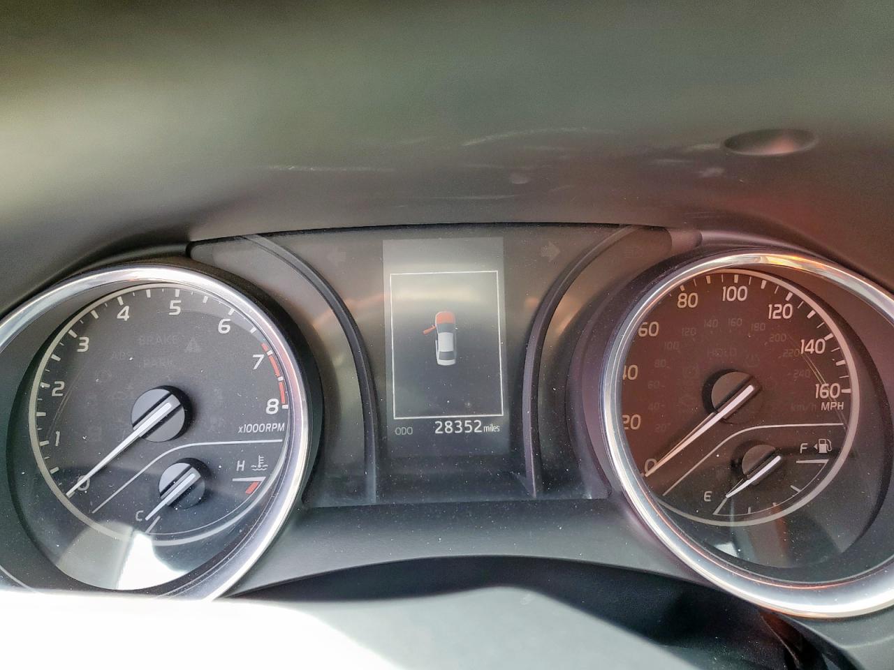 2019 Toyota Camry - Image 9