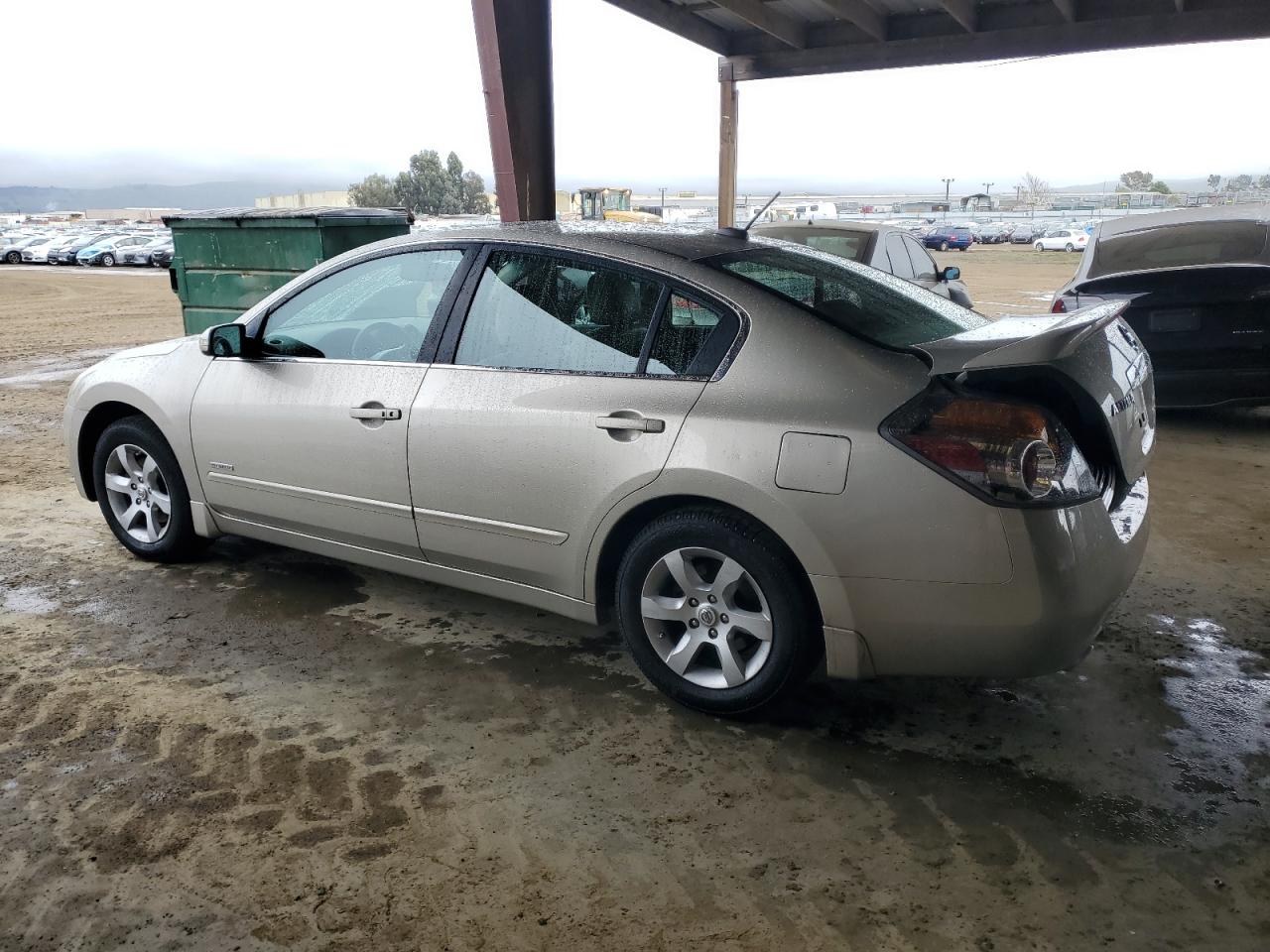 2009 Nissan Altima - Image 2