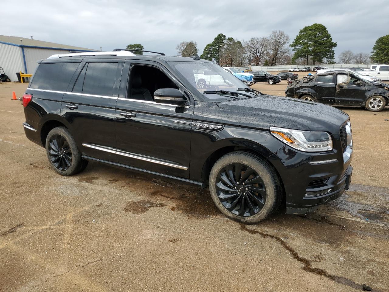 2020 Lincoln Navigator - Image 4