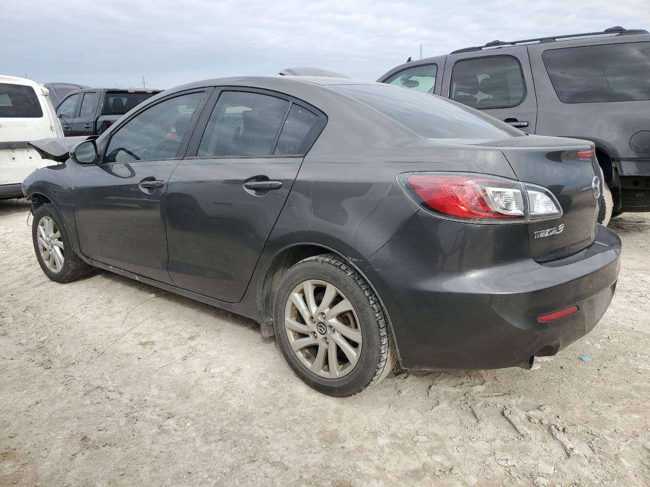 2013 Mazda 3 - Image 2