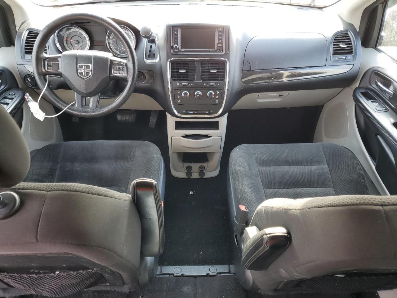 2019 Dodge Caravan - Image 8
