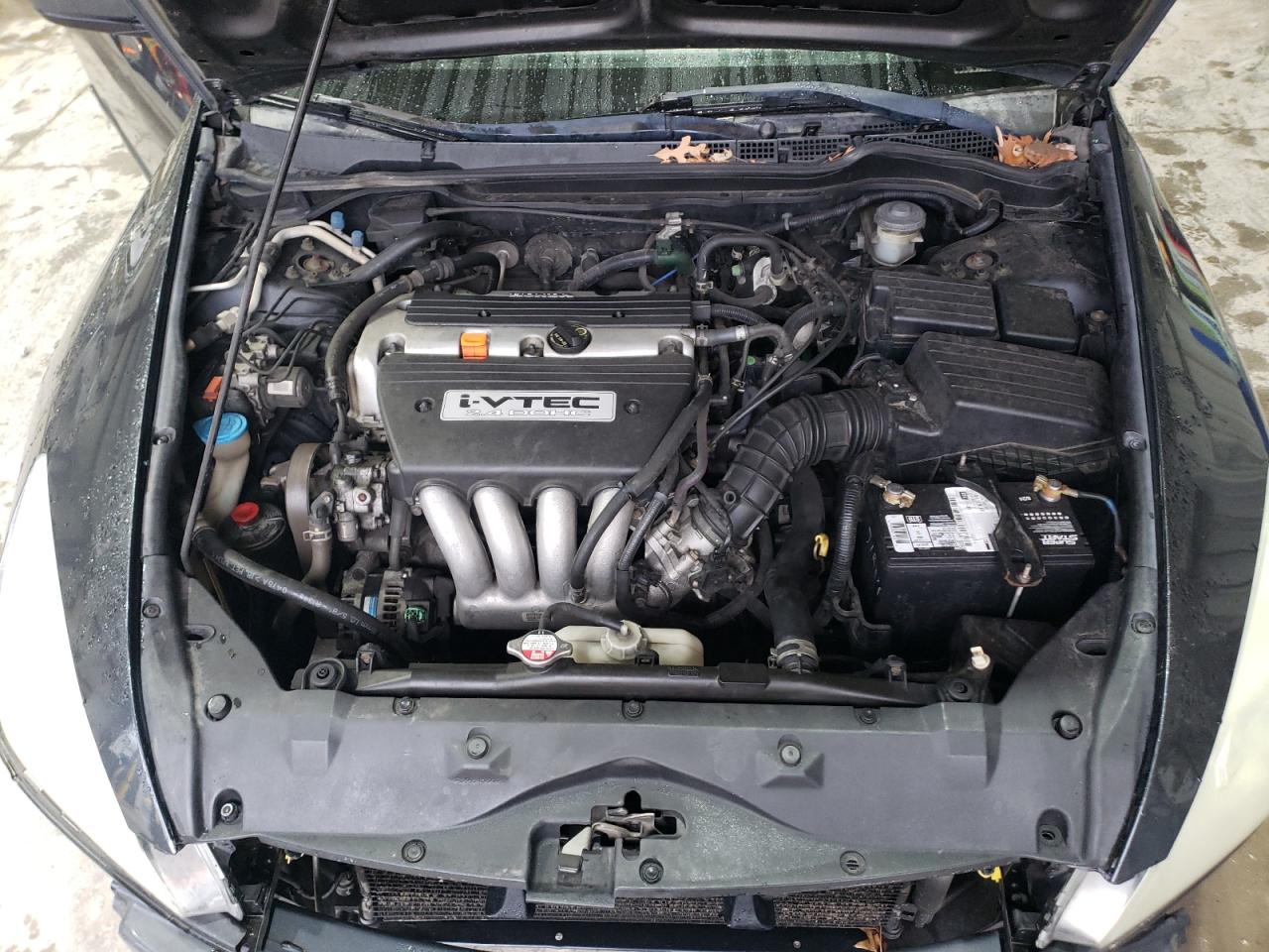 2005 Honda Accord - Image 12