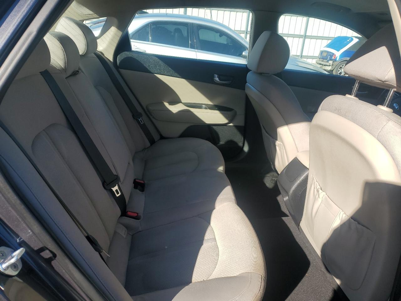 2017 Kia Optima - Image 10