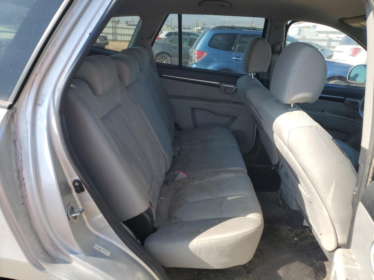 2008 Hyundai Santa Fe - Image 11