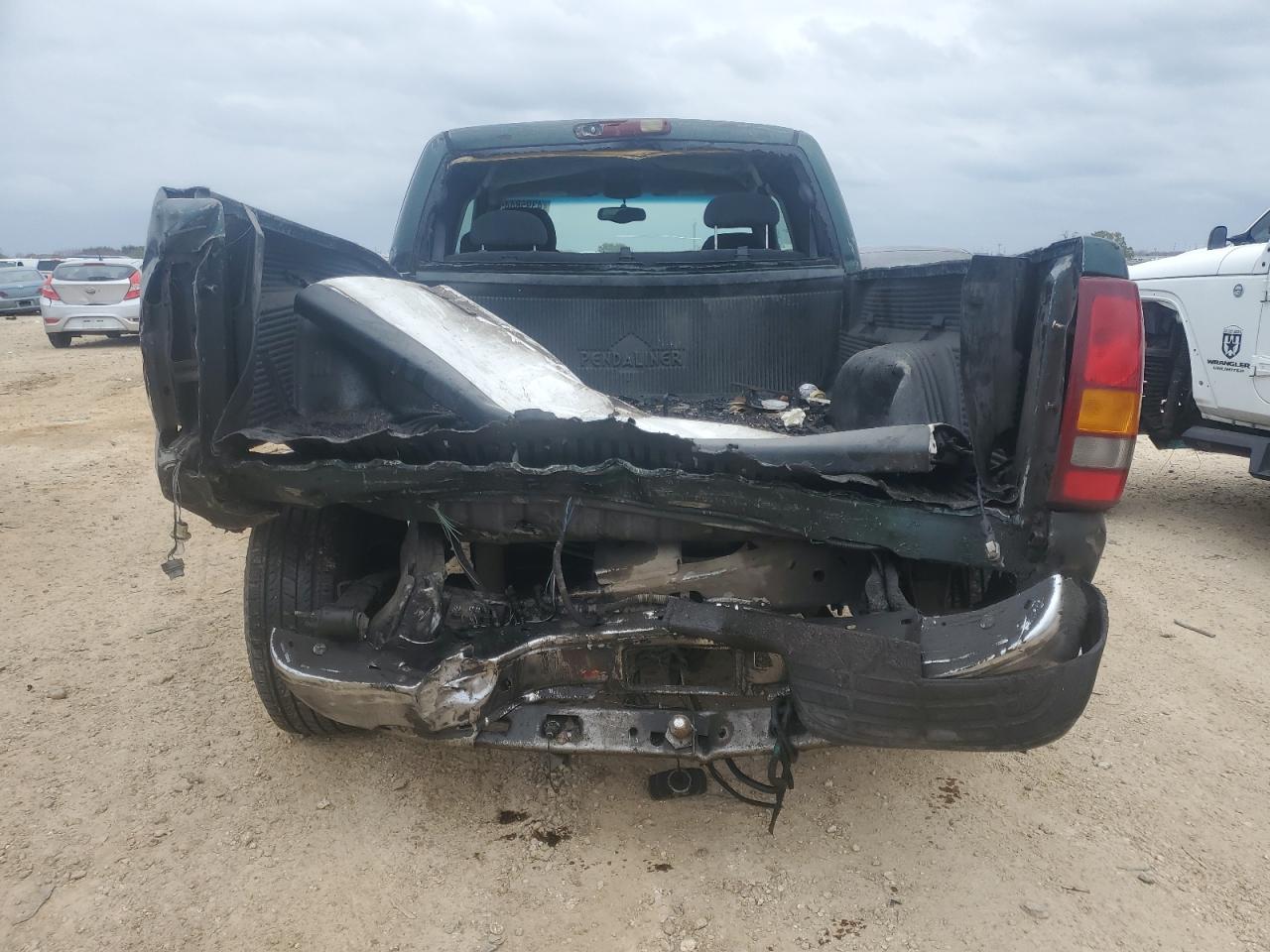 2002 Chevrolet Silverado - Image 6