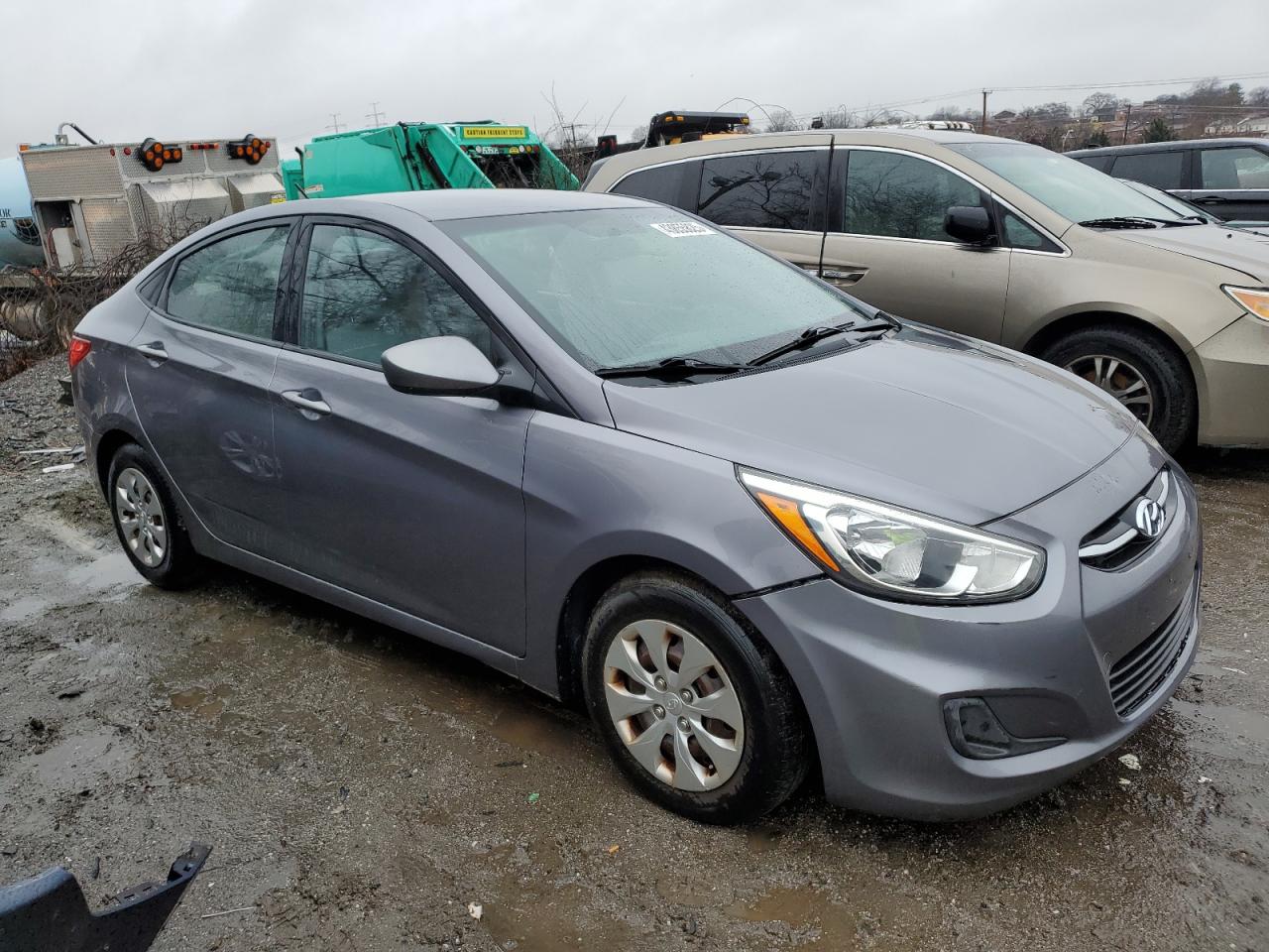 2015 Hyundai Accent - Image 4