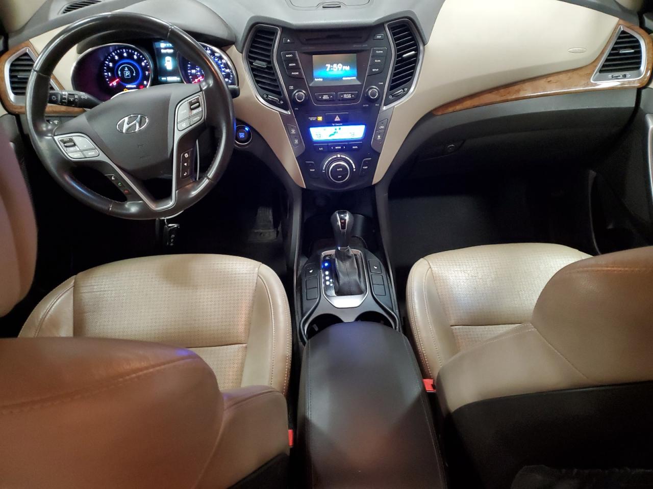 2014 Hyundai Santa Fe - Image 8