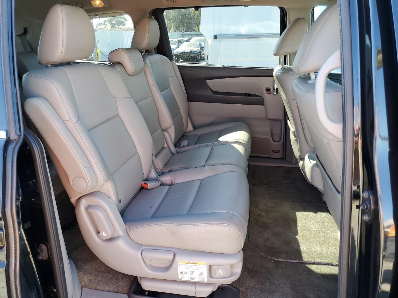 2015 Honda Odyssey - Image 11