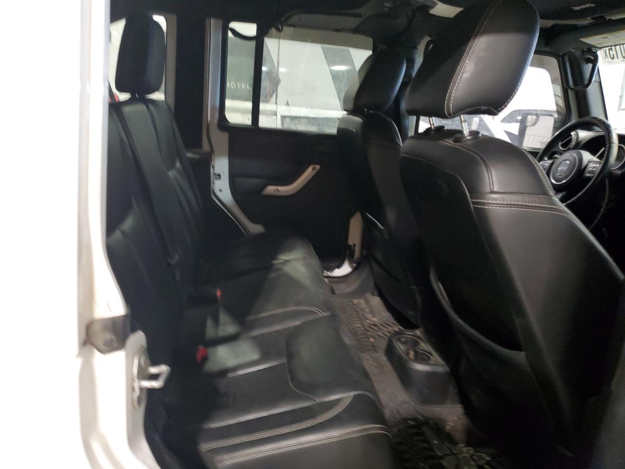 2015 Jeep Wrangler - Image 11