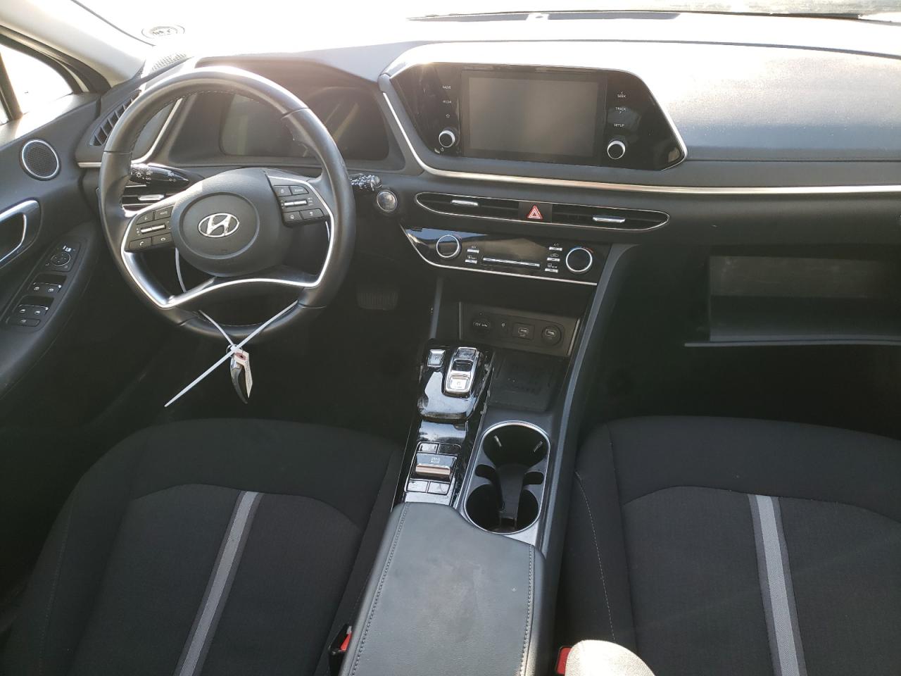 2022 Hyundai Sonata - Image 8
