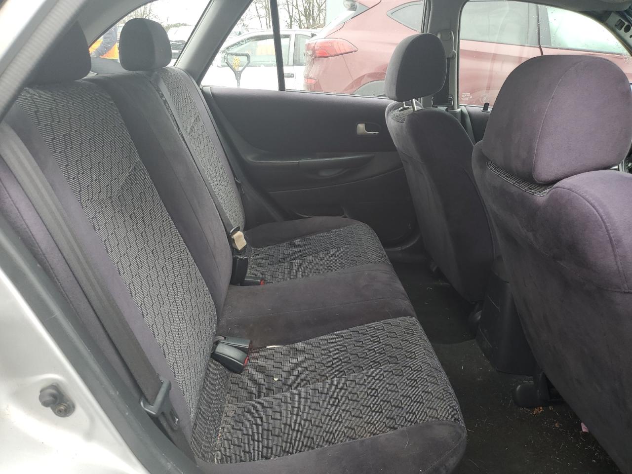 2002 Mazda Protege - Image 10
