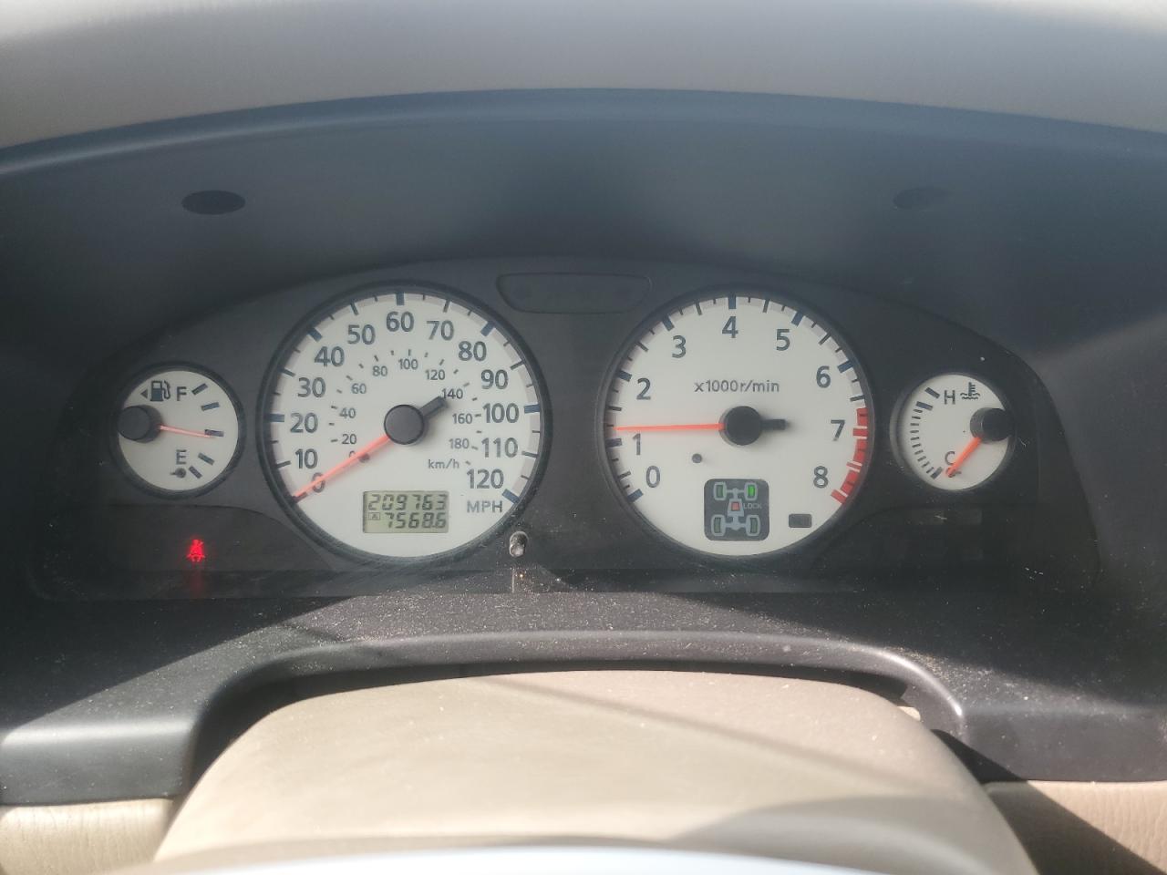 2002 Nissan Pathfinder - Image 9