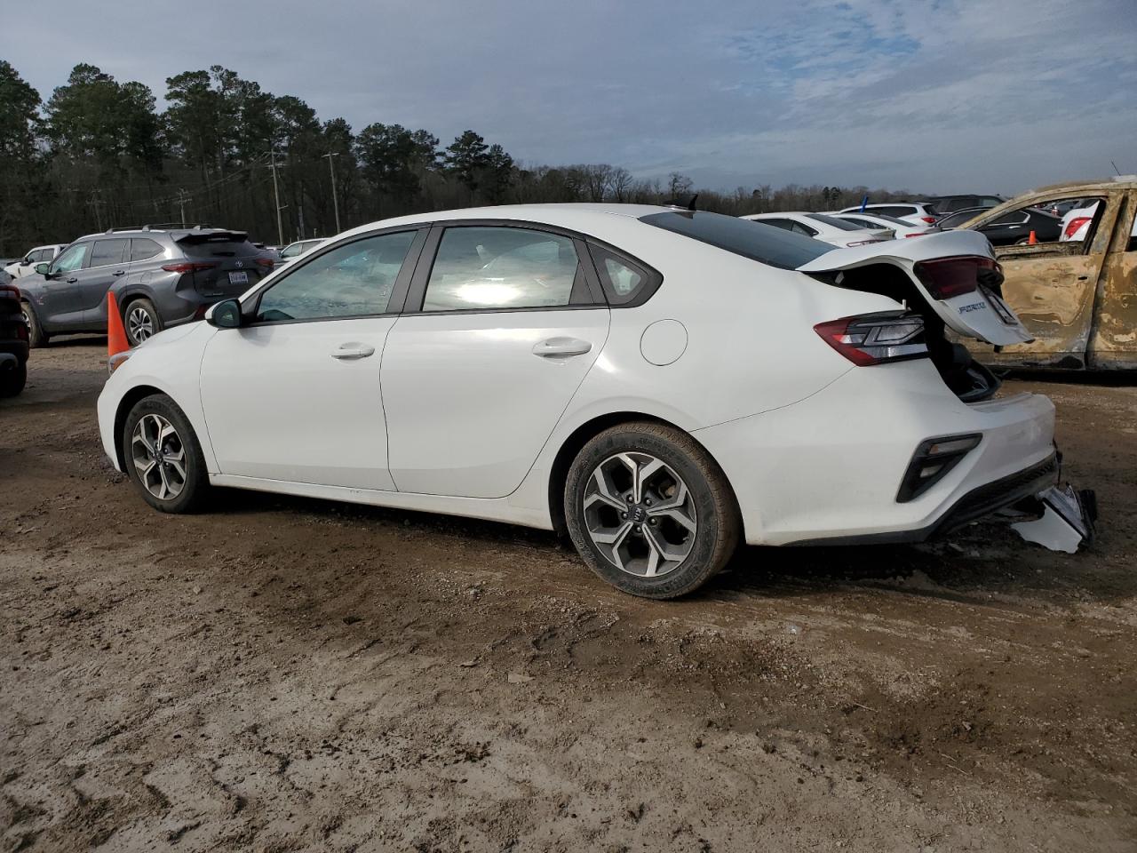 2021 Kia Forte - Image 2