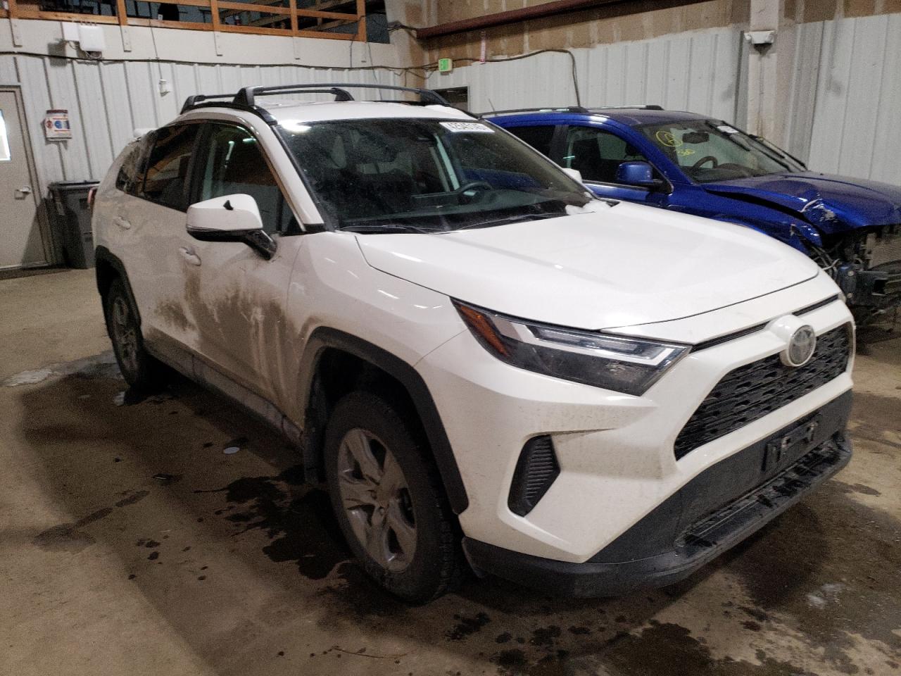 2022 Toyota RAV 4 - Image 4