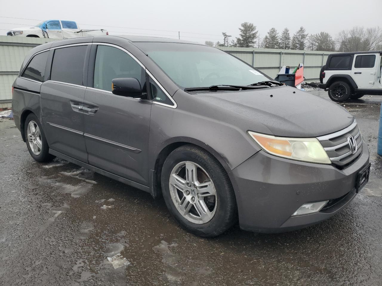 2011 Honda Odyssey - Image 4