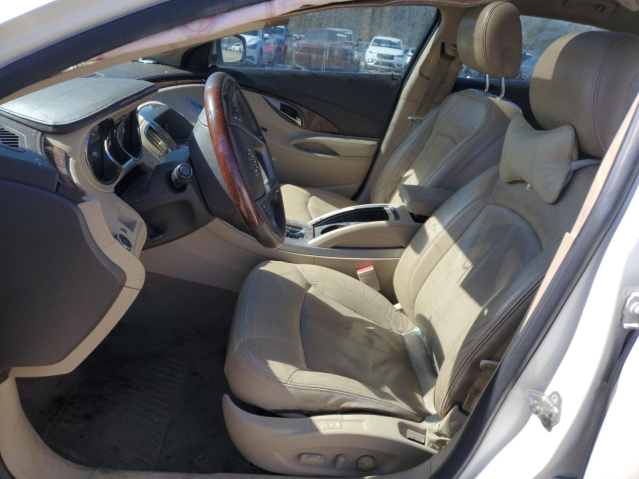 2010 Buick LaCrosse - Image 7