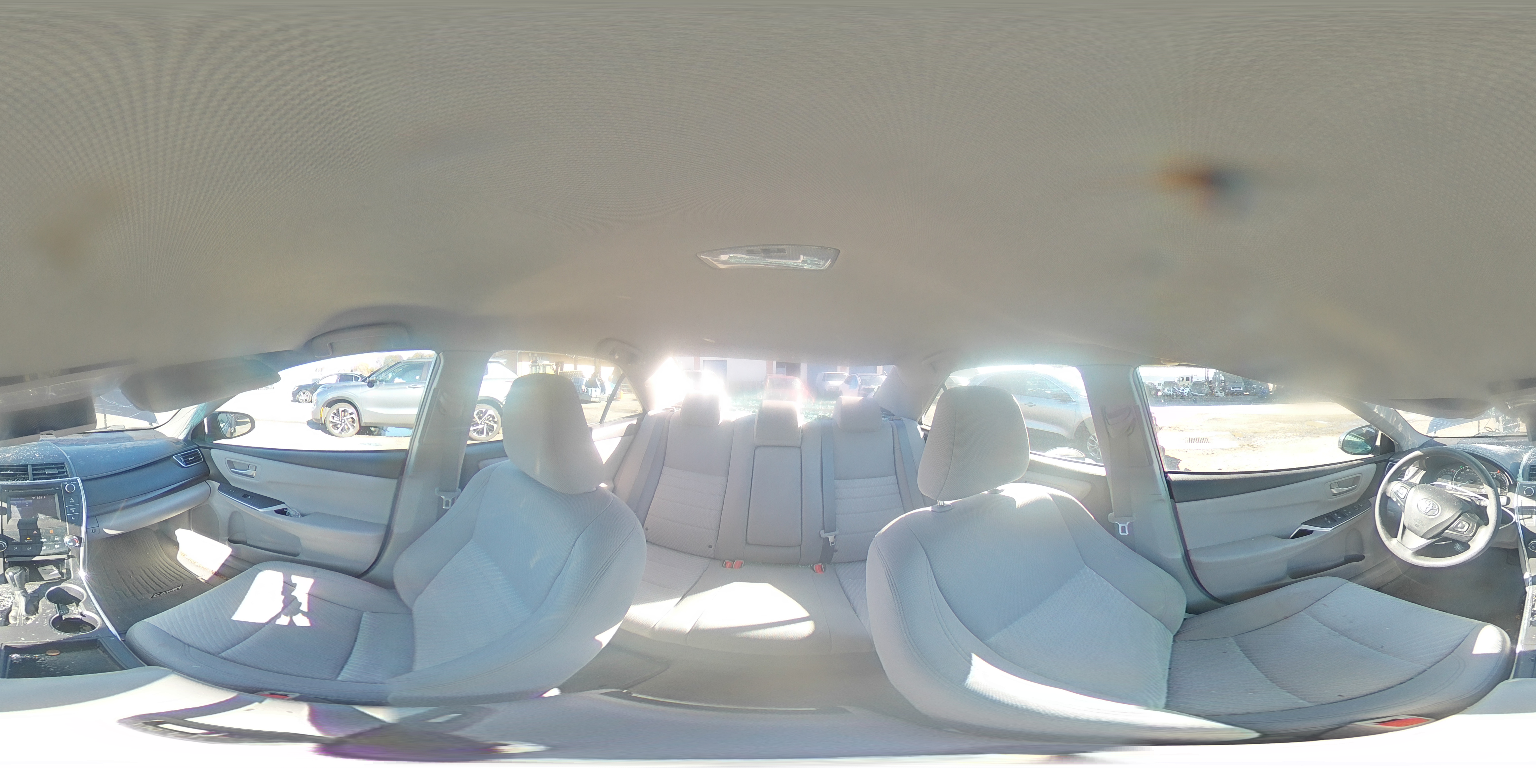 2015 Toyota Camry - Image 13