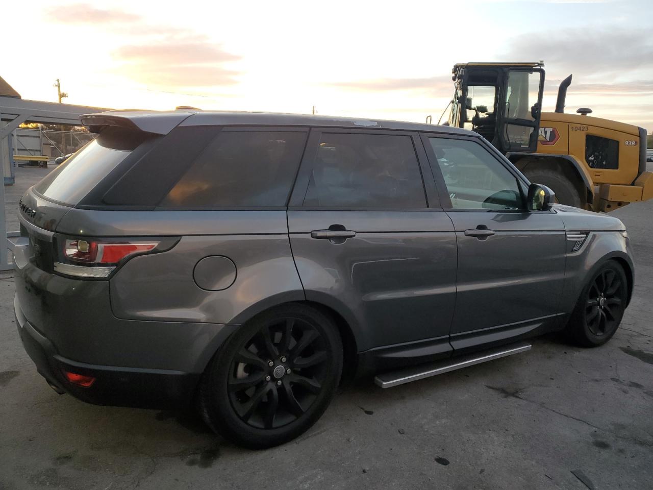 2014 Land Rover Range Rover - Image 3