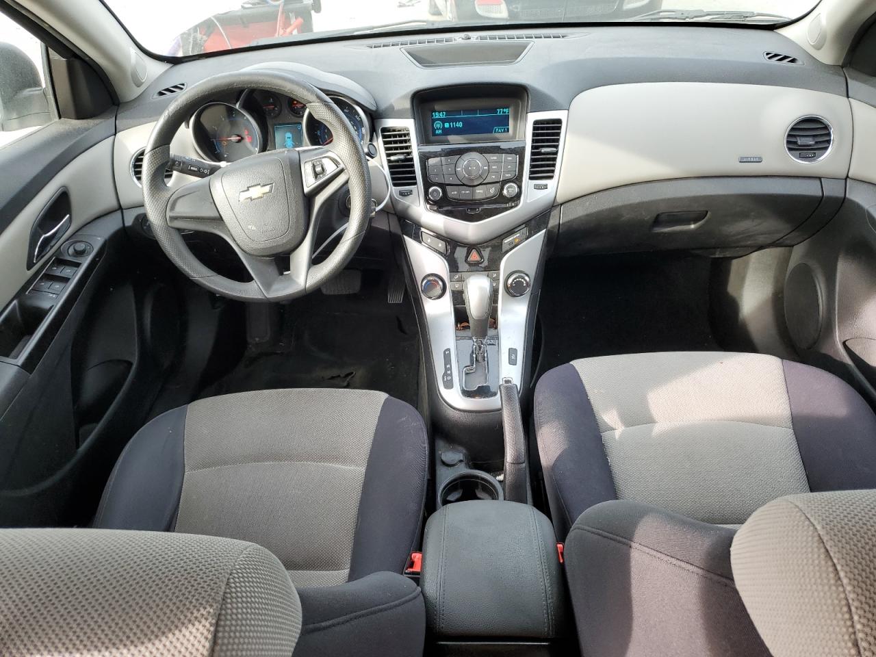 2014 Chevrolet Cruze - Image 8