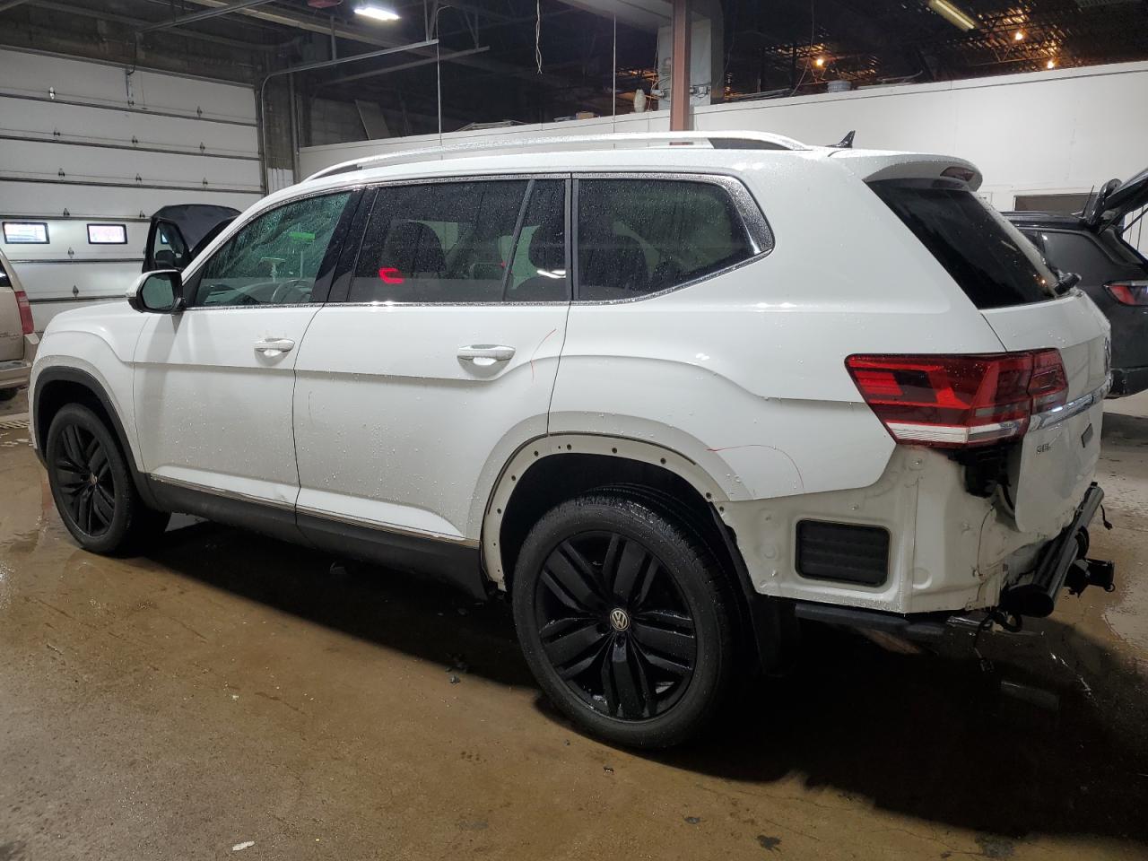 2019 Volkswagen Atlas - Image 2