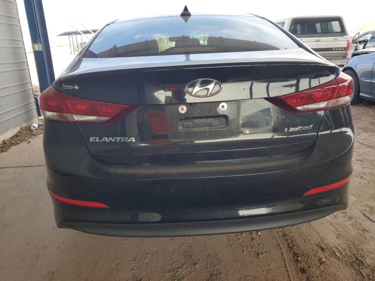 2017 Hyundai Elantra - Image 6