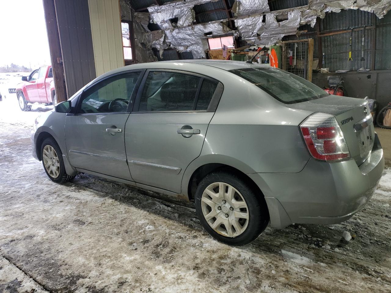 2010 Nissan Sentra - Image 2