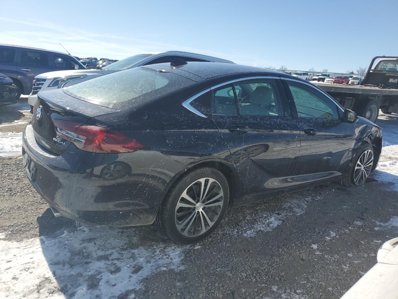 2019 Buick Regal - Image 3