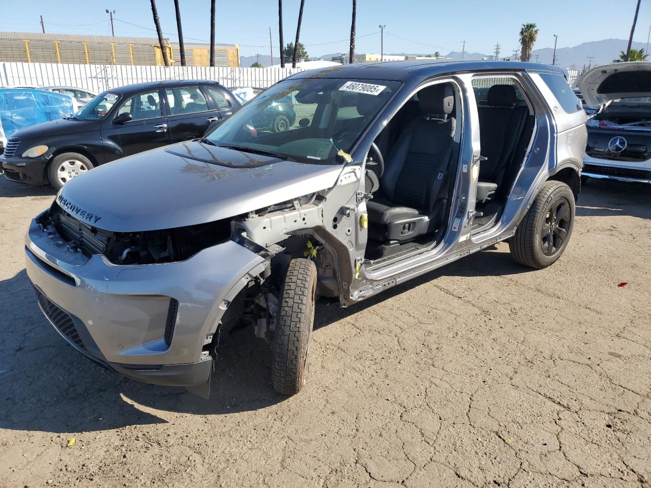 2023 Land Rover Discovery - Image 1