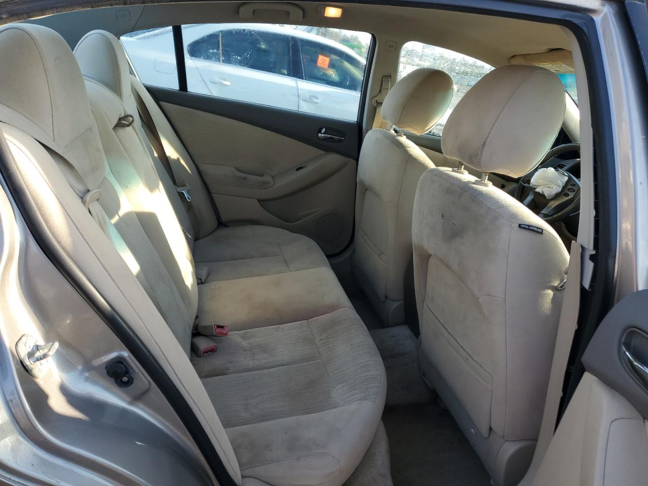 2012 Nissan Altima - Image 10