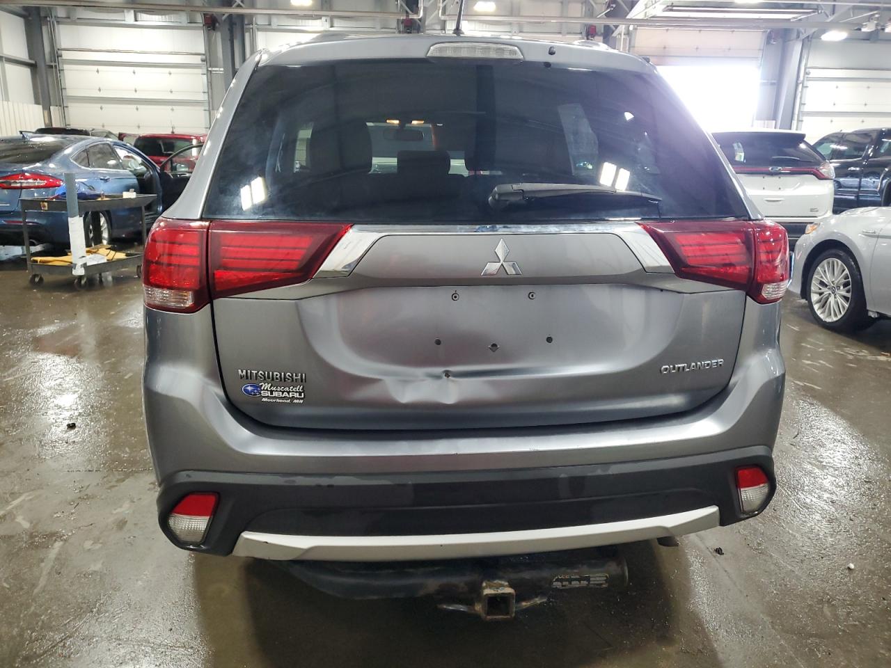 2016 Mitsubishi Outlander - Image 6