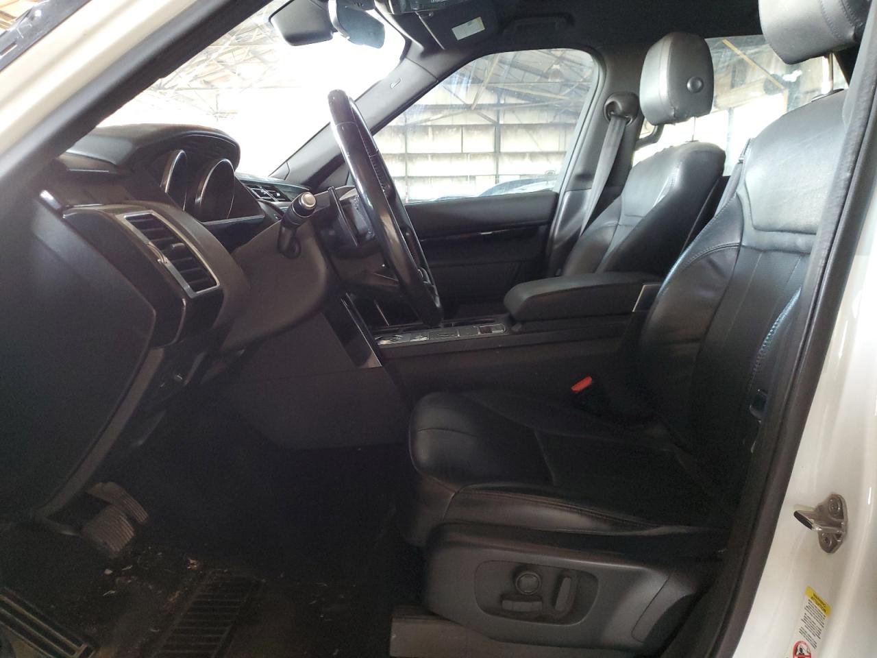 2019 Land Rover Discovery - Image 7