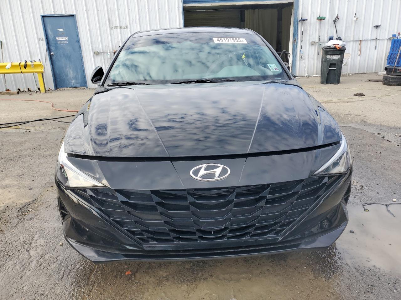 2023 Hyundai Elantra - Image 5