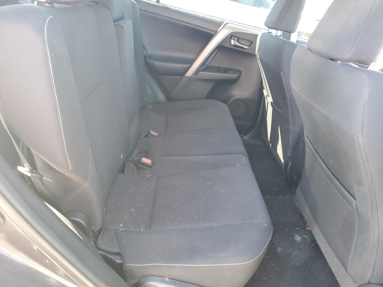 2016 Toyota RAV 4 - Image 11