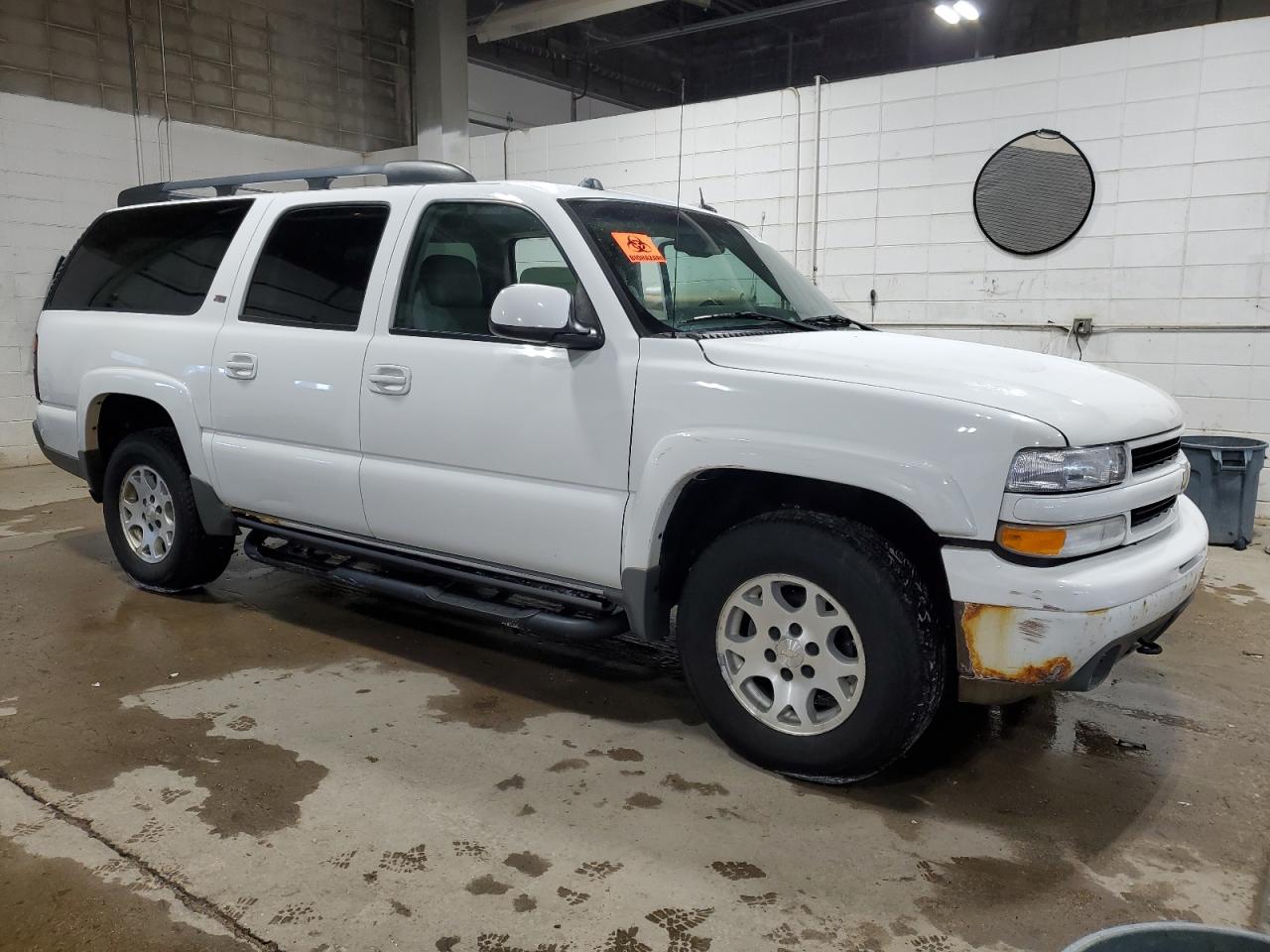 2005 Chevrolet Suburban - Image 4